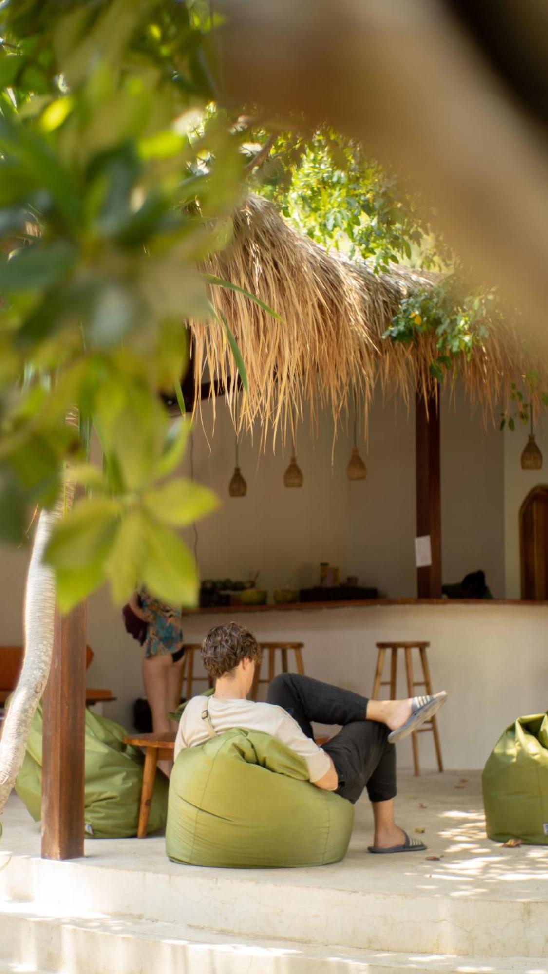 Lost Inn Kuta Capsule Hostel Екстериор снимка