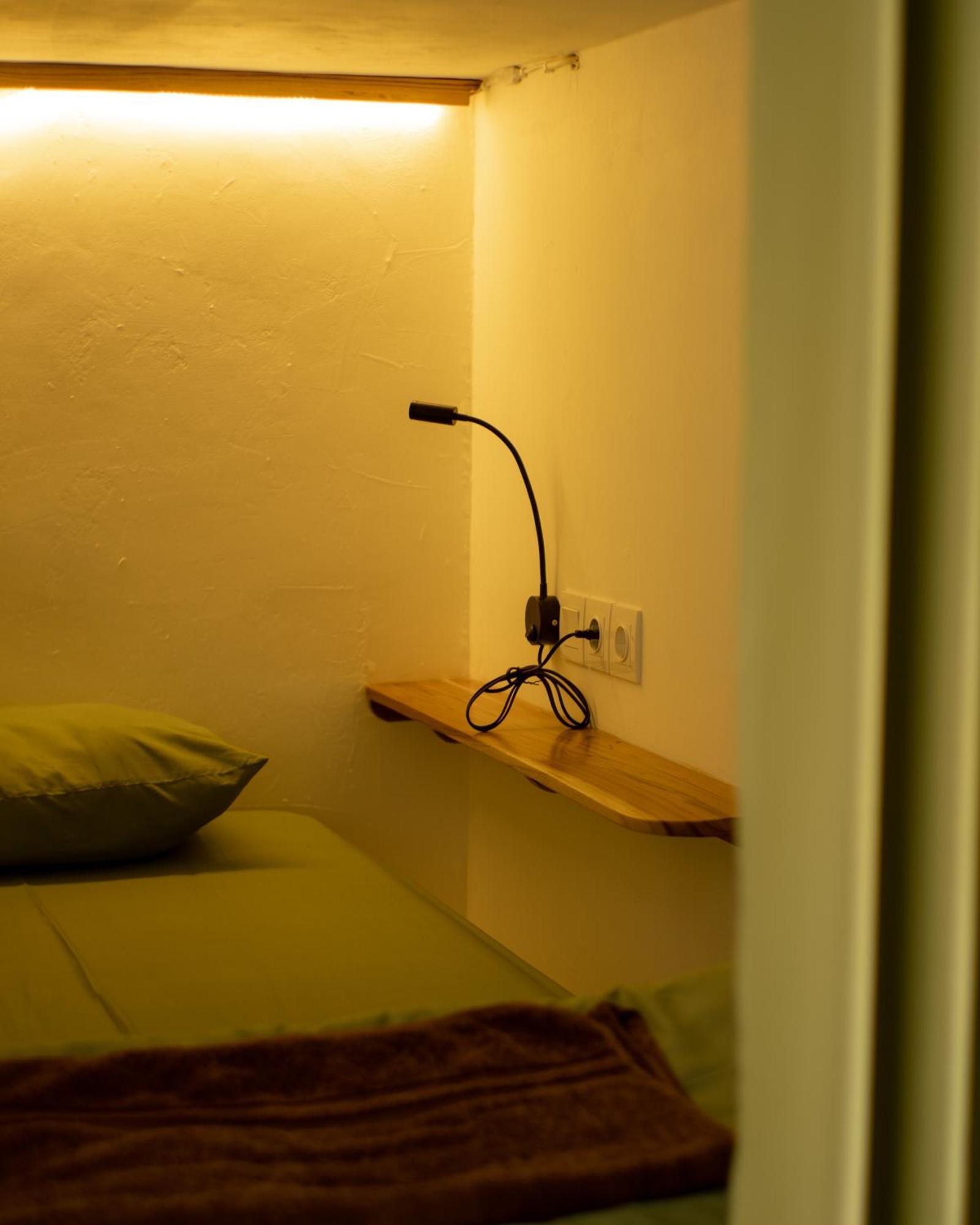 Lost Inn Kuta Capsule Hostel Екстериор снимка