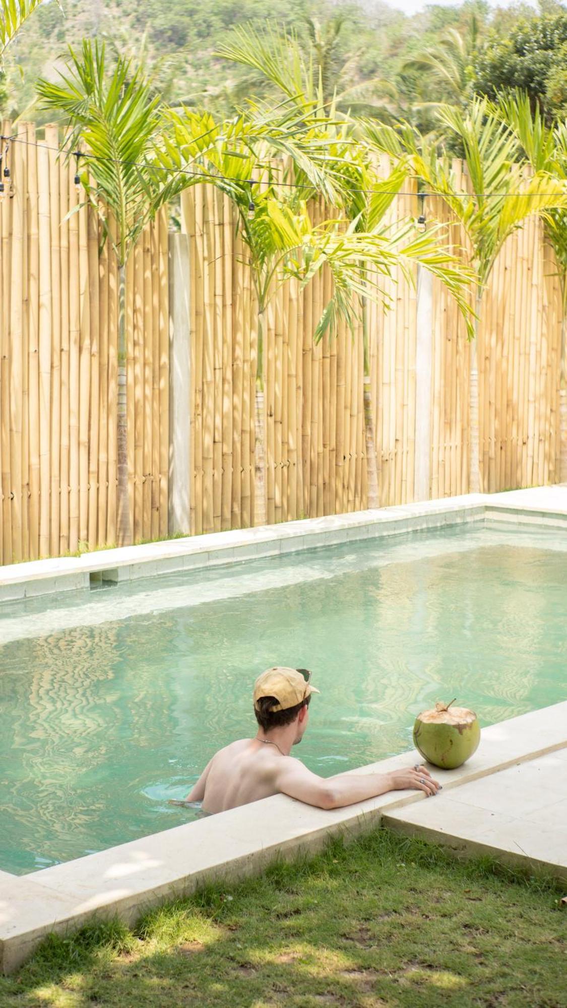 Lost Inn Kuta Capsule Hostel Екстериор снимка