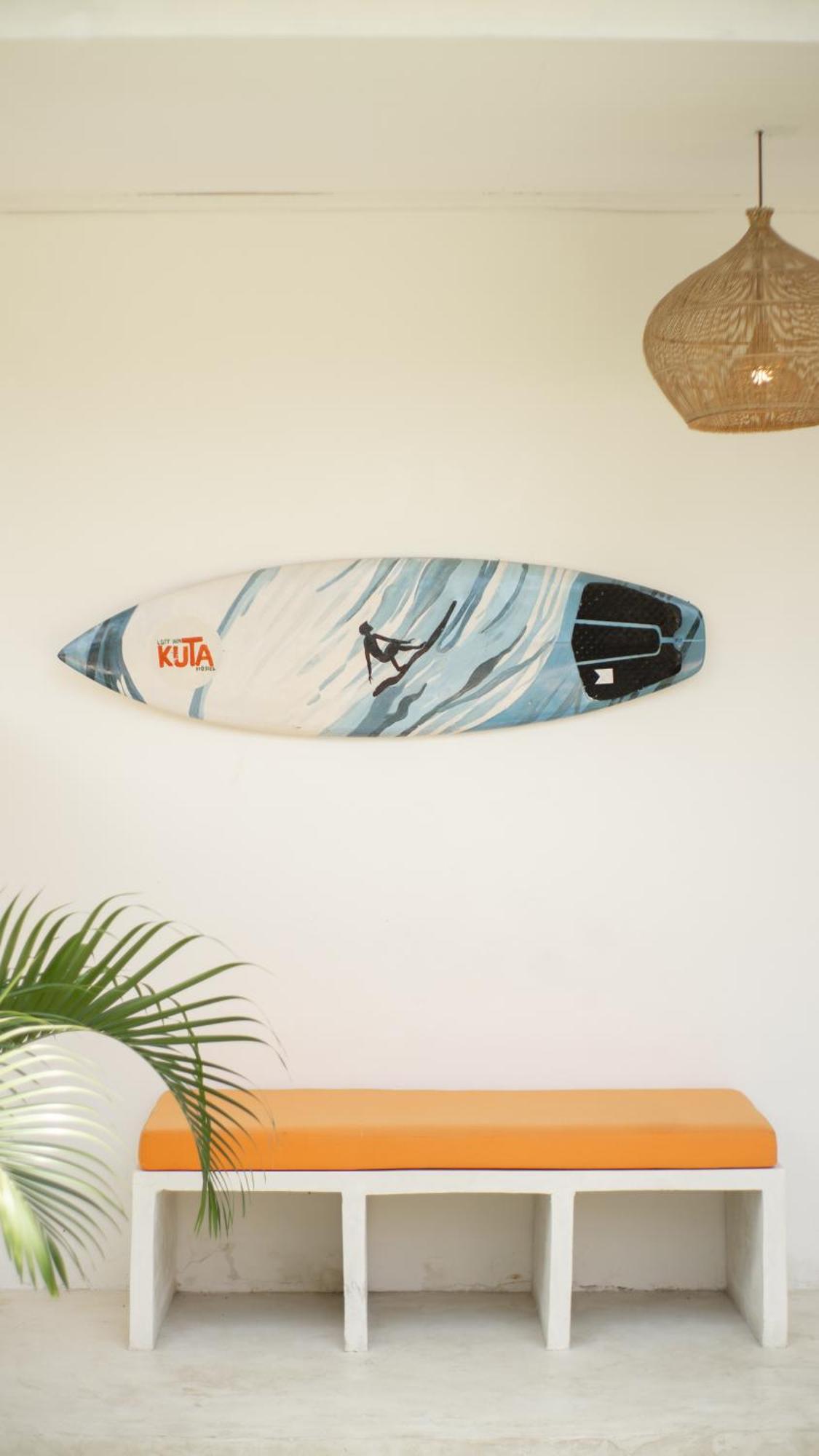 Lost Inn Kuta Capsule Hostel Екстериор снимка