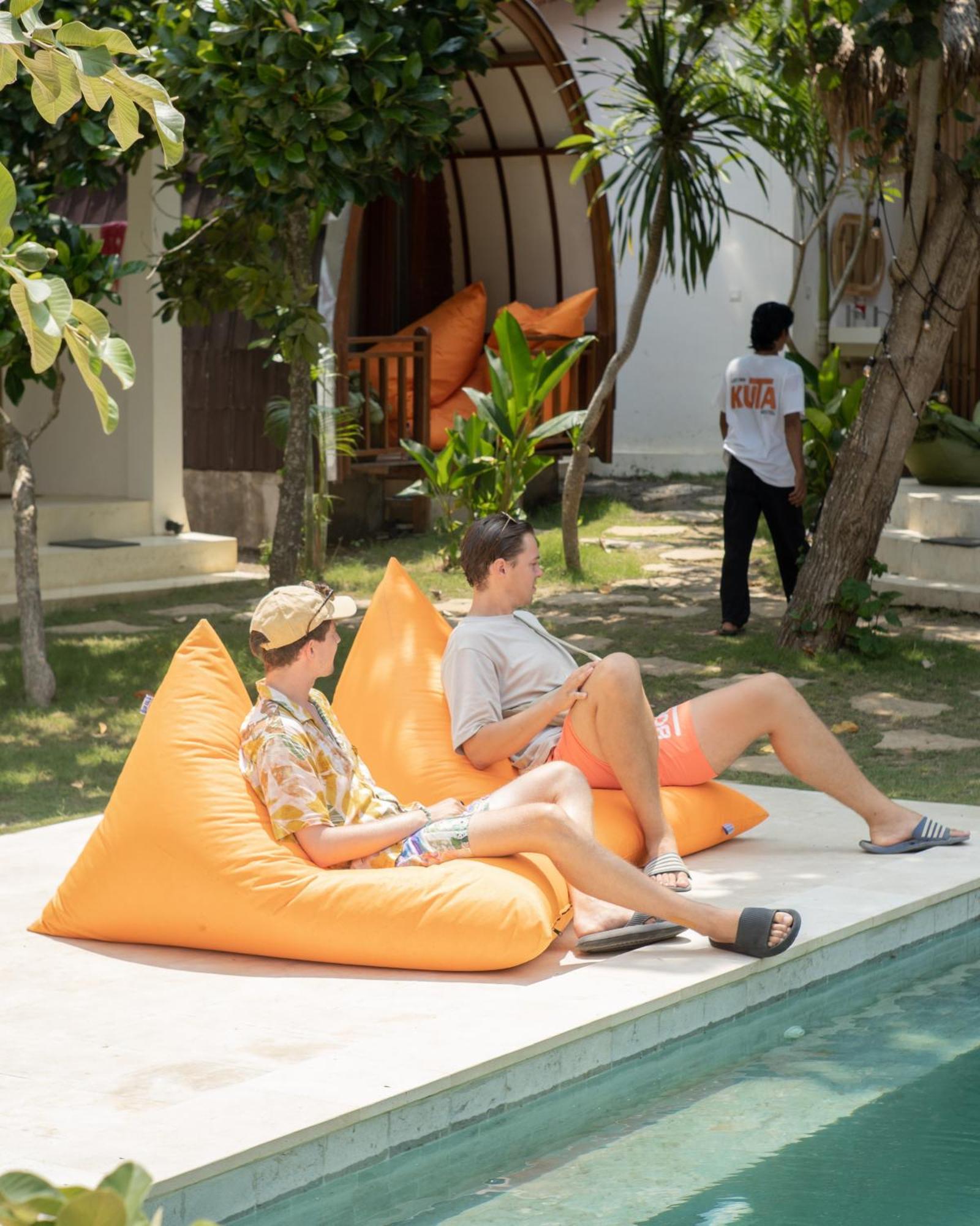 Lost Inn Kuta Capsule Hostel Екстериор снимка