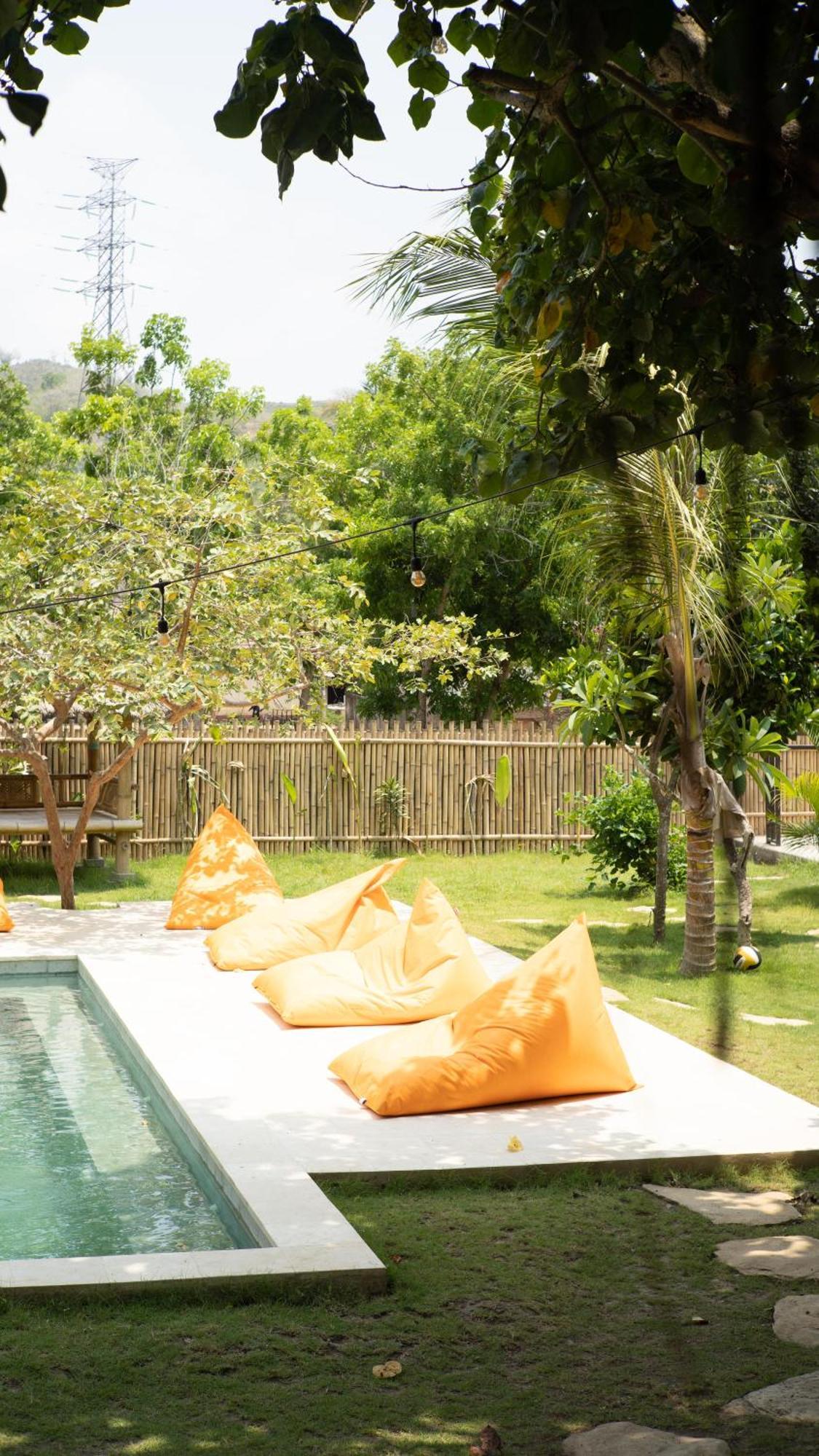 Lost Inn Kuta Capsule Hostel Екстериор снимка