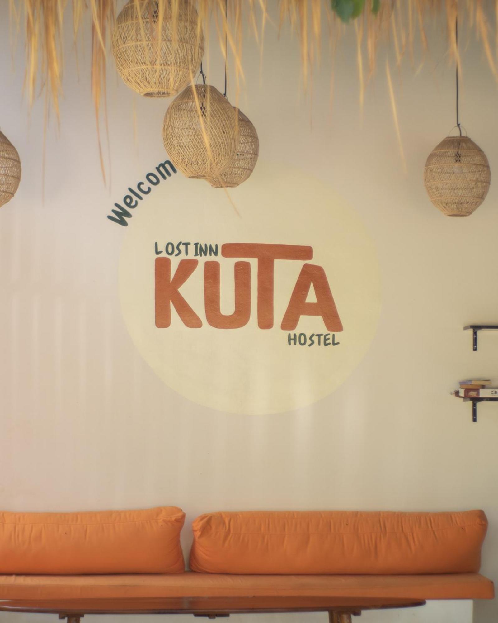 Lost Inn Kuta Capsule Hostel Екстериор снимка