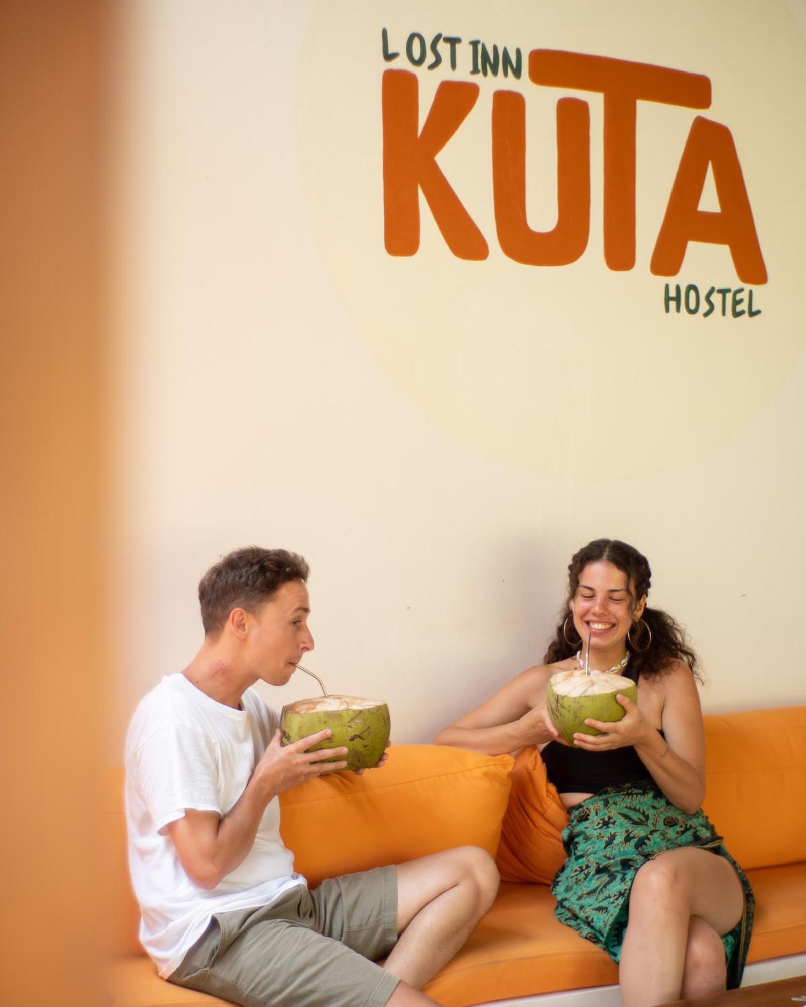 Lost Inn Kuta Capsule Hostel Екстериор снимка